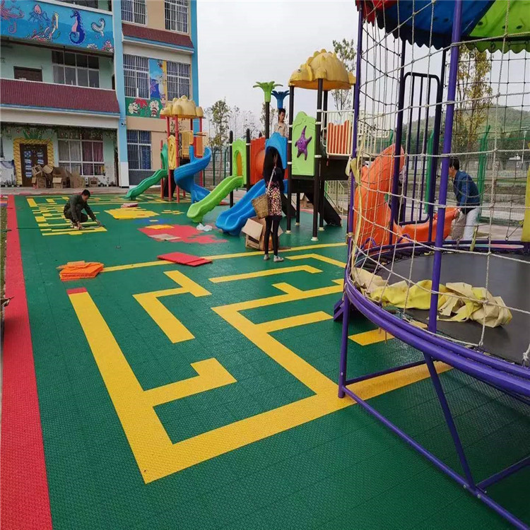 幼儿园室外拼装地板 篮球场悬浮式拼装地板 铺装简单