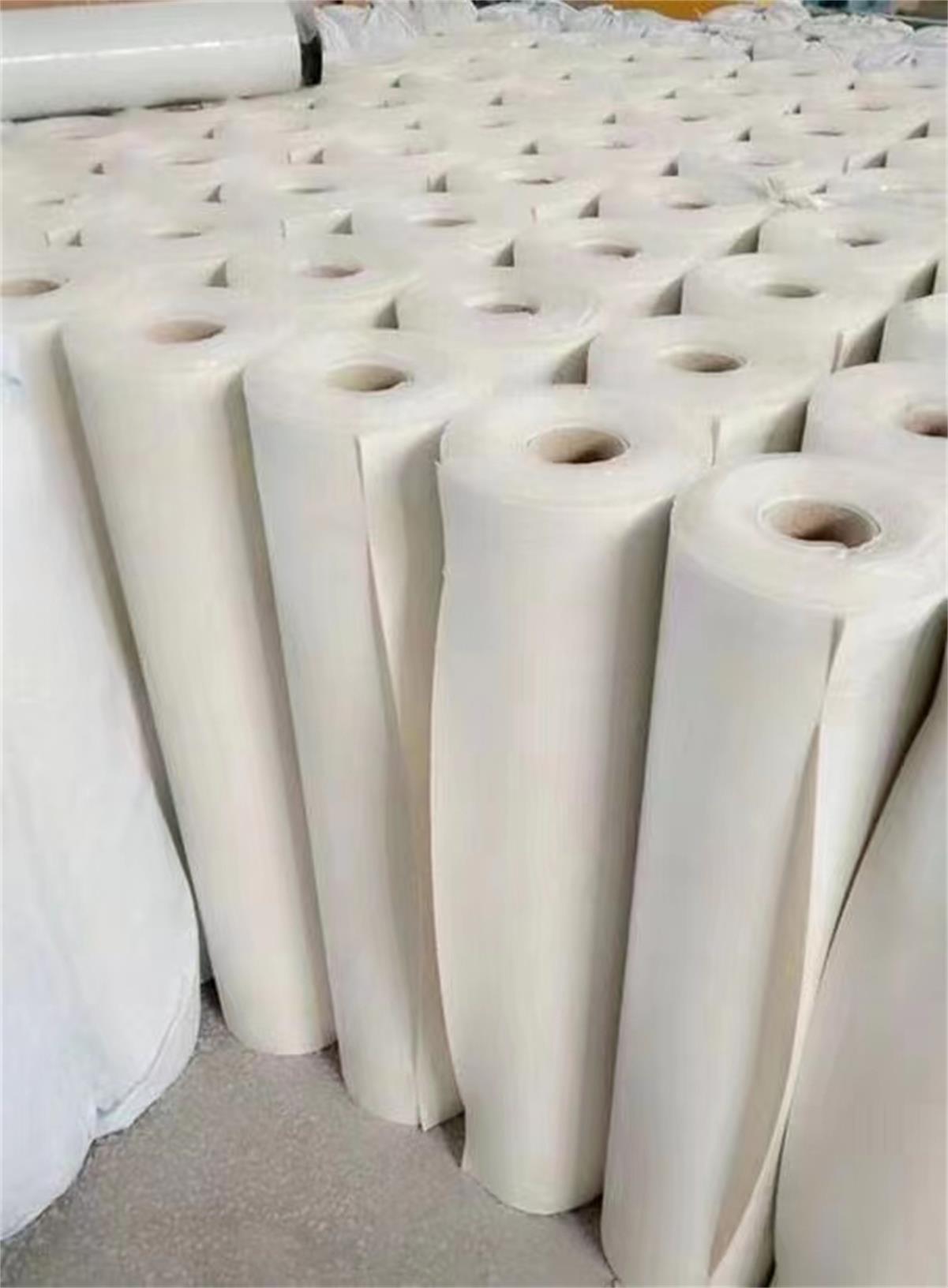 天信白色砂面高分子自粘胶膜预铺防水卷材适用于地下室底板防水工程