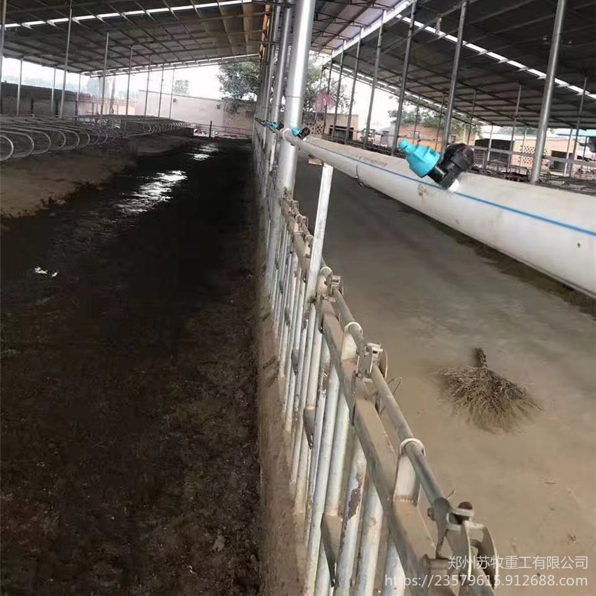 新疆100米牛舍喷淋自动降温设备生产厂家苏牧重工图片