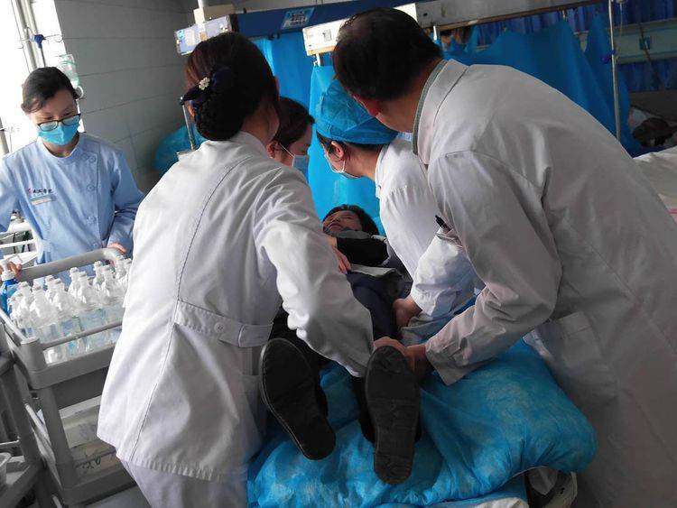 北京病人转运长途救护车-救护车收费标准