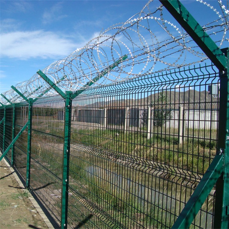 上海浦东飞机场钢板网围界 飞机场围栏 机场编织隔离围界