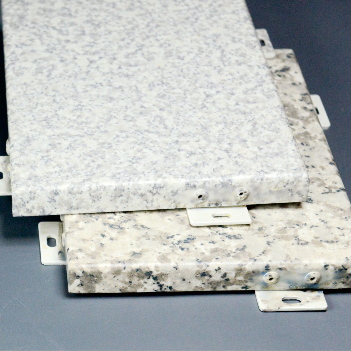 木纹氟碳铝单板 建筑外墙灰色铝板 2.5厚不规则铝单板厂家生产